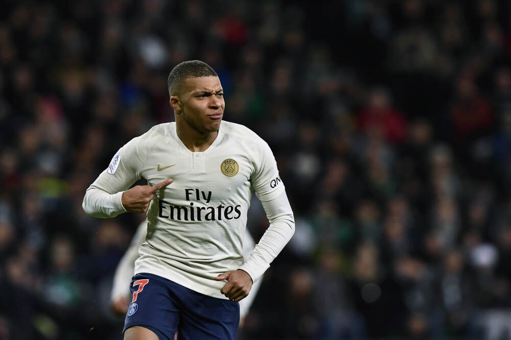 美国封锁加勒比？石油美元体系最后的“摊牌”企图！